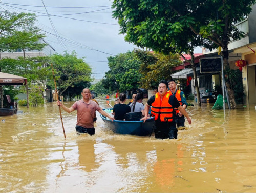 Lũ trên sông Cầu đạt đỉnh, nhiều khu vực ở Thái Nguyên bị ngập lụt nghiêm trọng