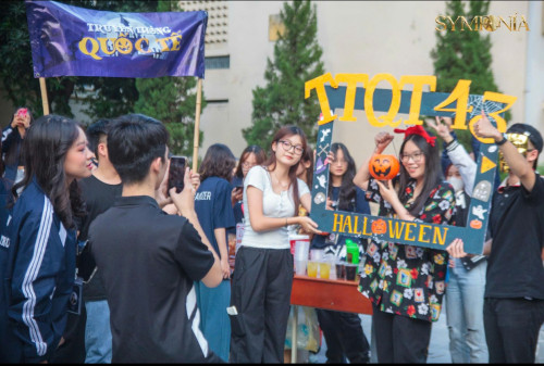 Phiên chợ Halloween - Hoạt động hấp dẫn của lễ hội ma trường Báo