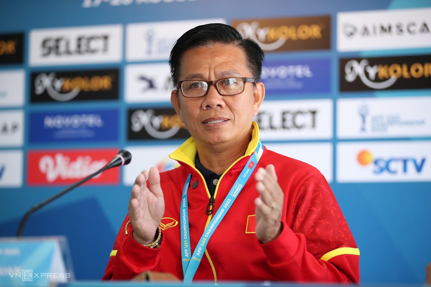 HLV Hoàng Anh Tuấn: 'Việt Nam không ngán Indonesia'